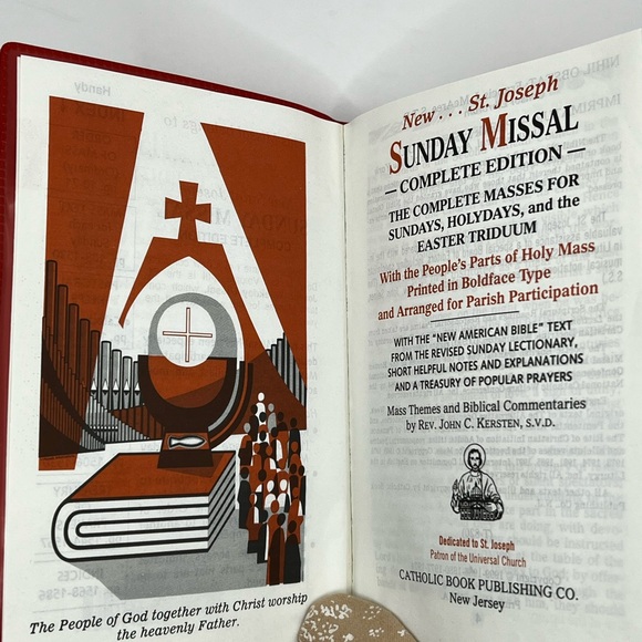 Saint Joseph Sunday Missal Red and Gold - Picture 10 of 14